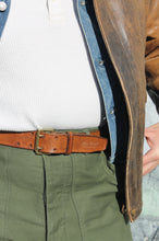 Carica l'immagine nel visualizzatore di Gallery, cintura-cuoio-artigianale-jeandessel-militare-vintage