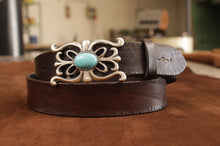 Carica l'immagine nel visualizzatore di Gallery, cintura-cuoio-artigianale-handmade-leather-belt-native-turquoise-vintage-jeandessel-