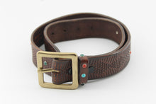 Carica l'immagine nel visualizzatore di Gallery, artigianale-cinture-western-rugged-solidbrass-borchie-turchesi-handmade-leather-belt-