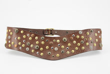 Carica l'immagine nel visualizzatore di Gallery, Cintura in cuoio vita alta con borchie