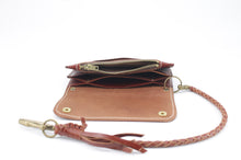 Carica l'immagine nel visualizzatore di Gallery, portafoglio-cuoio-biker-catena-treccia-leather-wallet-