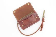 Carica l'immagine nel visualizzatore di Gallery, portafoglio-cuoio-biker-catena-treccia-leather-wallet-