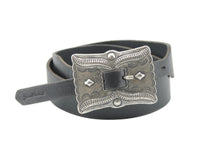 Load image into Gallery viewer, cintura-cuoio-artigianale-handmade-leather-belt-jeandessel-buckle-concho-