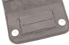Carica l'immagine nel visualizzatore di Gallery, porta tabacco-artigianale-cuoio-handmade-tobacco case-jeandessel-
