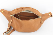 Load image into Gallery viewer, Tuscan leather belt bag.
