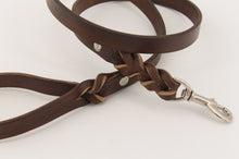Carica l&#39;immagine nel visualizzatore di Gallery, guinzaglio-cuoio-ottone-artigianale-jeandessel-handmade-leather-leash-
