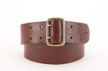 Load image into Gallery viewer, cintura-cuoio-artigianale-militare-handmade-leather-belt-jeandessel-
